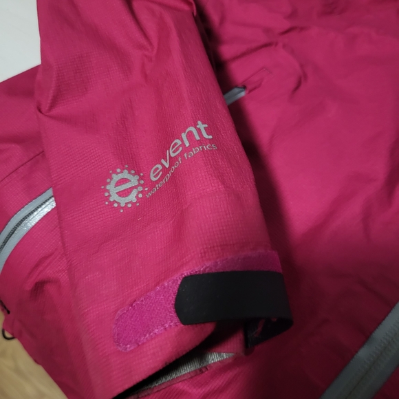 Women's Raspberry Ski Jacket - Picture 8 of 8